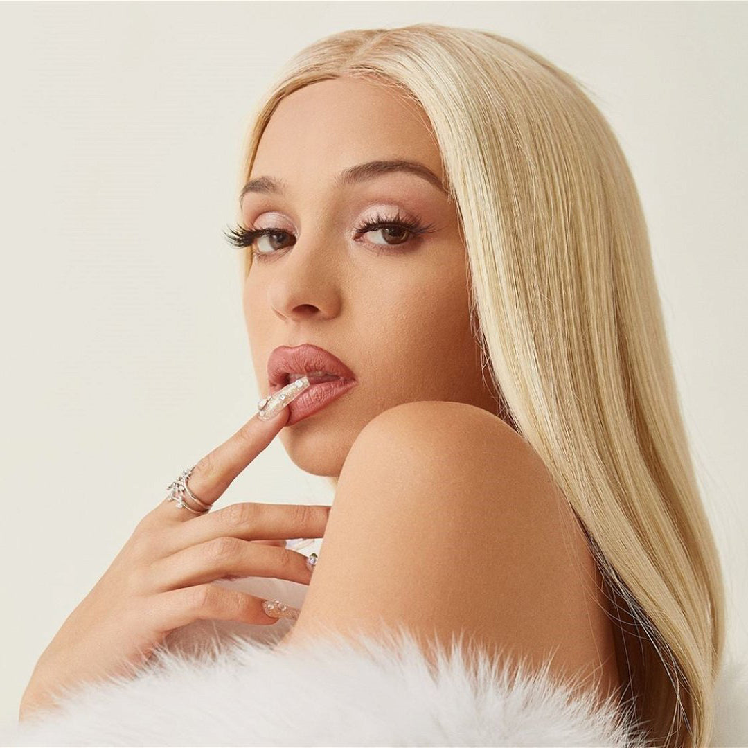 Translation missing: pt-PT.Bad Gyal - Plastic Books: Bad Gyal