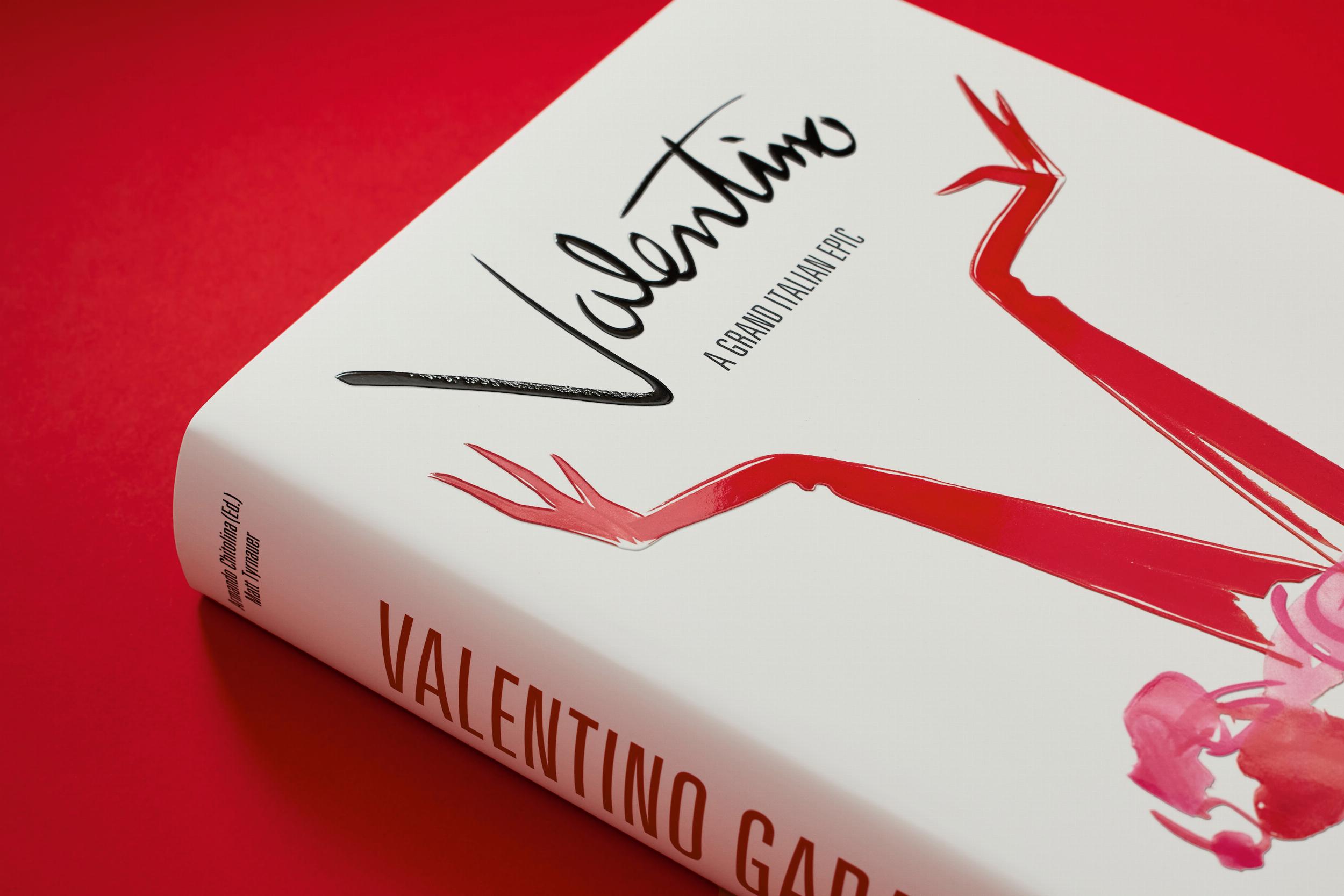 Valentino. a Grand Italian Epic – Plastic Books