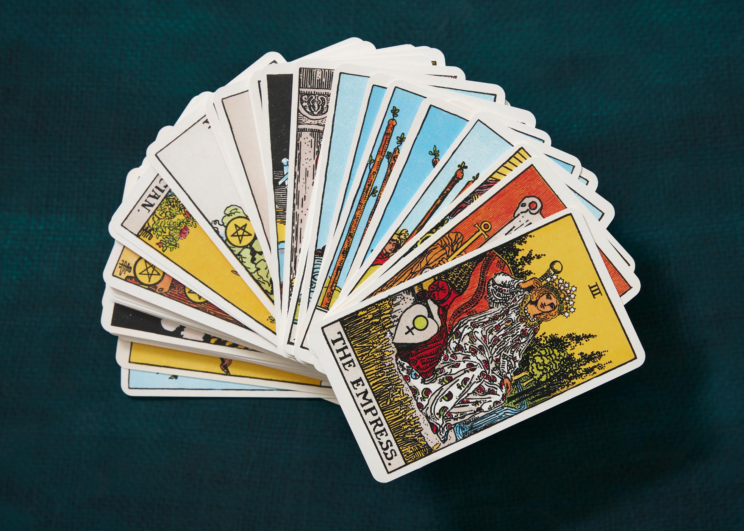 El Tarot de A․E․ Waite y P․ Colman Smith – Plastic Books